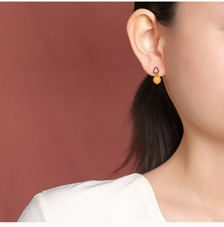 Bông tai bạc S925 mạ vàng đính ngọc mật sáp hình hồ lô tròn đơn giản — Mật ong sáp chi tiết 6