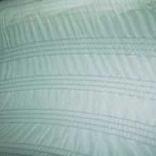 条纹泡泡纱面料 梭织105g涤纶白色化纤面料布 中国外贸跨境布匹
