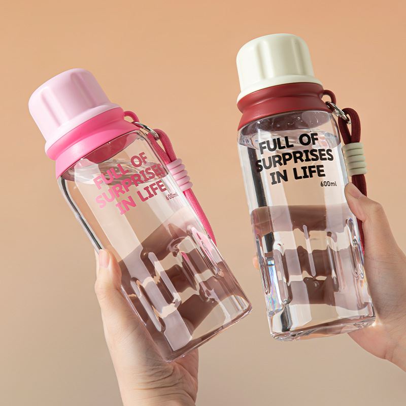 Portable Summer Water Bottle Outdoor Student Large Capacity Sports Water Cup Handheld Sip Cup Children Cartoon Plastic Cup