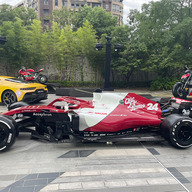 供应汽车贴膜车体贴美观耐用地贴喷绘广告制作工厂批发高精喷绘