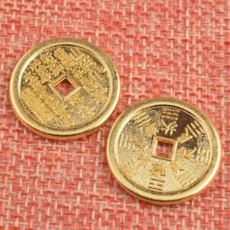 アクセサリーの山鬼銭山鬼はお金を使って骨董品を飾っています。|undefined