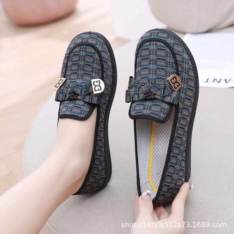 Пекинские тканевые туфли, на плоской подошве, весенне-осенние повседневные туфли с неглубоким вырезом для мам, женские туфли без застежек на мягкой подошве для женщин среднего и пожилого возраста.