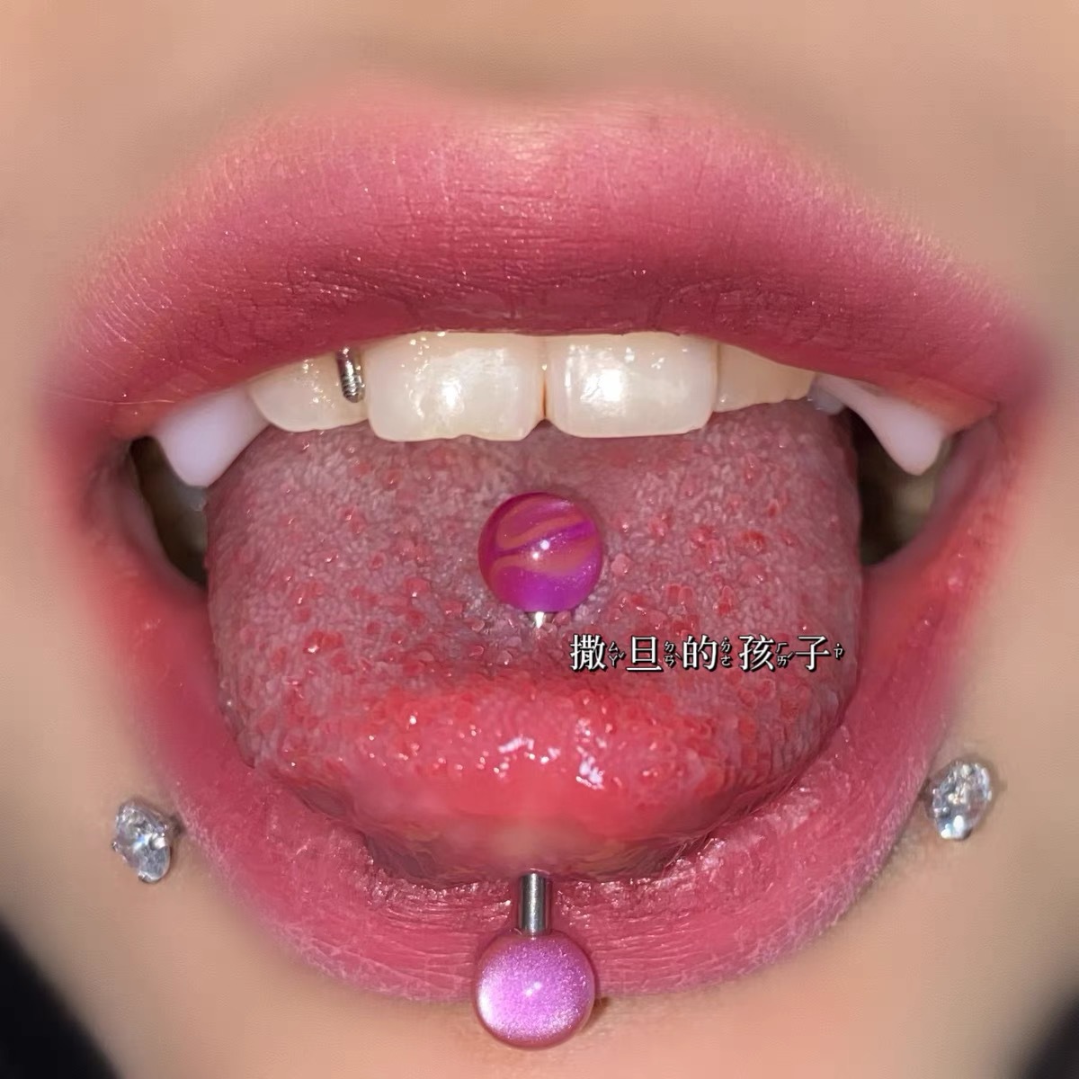 Pointed titanium steel lip stud product view