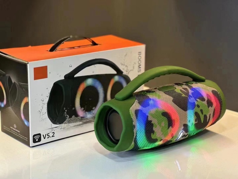 クロスボーダーの人気BOX3-MINIの無線bluetoothスピーカーの大戦神RGBは屋外の携帯用サブウーファの音響を持ちます。|undefined