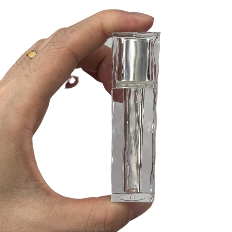 En stock al por mayor transparente corrugado pigmento brillo de labios tubo de esmalte de labios tubo vacío 3ml brillo de labios tubo de maquillaje material de embalaje