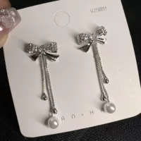 Серебряная серьга с штифтом и бантом, демисезонные жемчужные серьги, серебро проба 925, стиль высокого качества