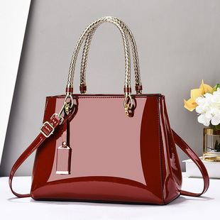 Ů��2025�¿�W����Ƥ����μ������Ů��б����r��Ů��һ�����l