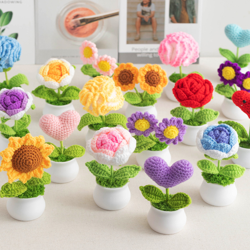 跨境成品玫瑰花草皮盆栽摆件手工编织花束成品客厅小摆件针织盆栽