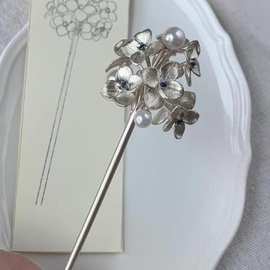 新中式银色绣球花发簪女精致简约轻奢古风旗袍汉服盘发发饰配旗袍