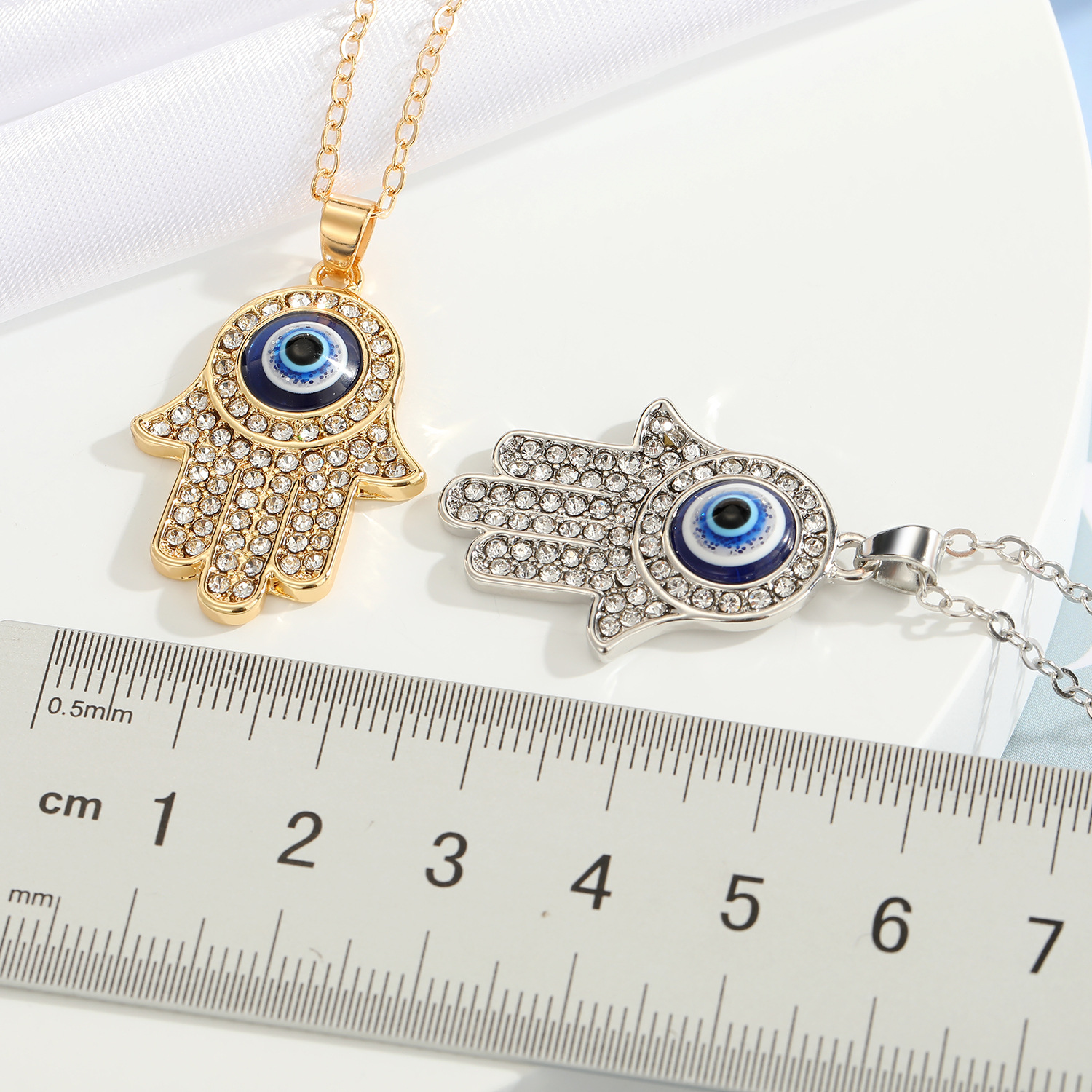 Neue Türkei Dämon Auge Diamant Palm Anhänger Halskette Großhandel Nihao Schmuck display picture 1