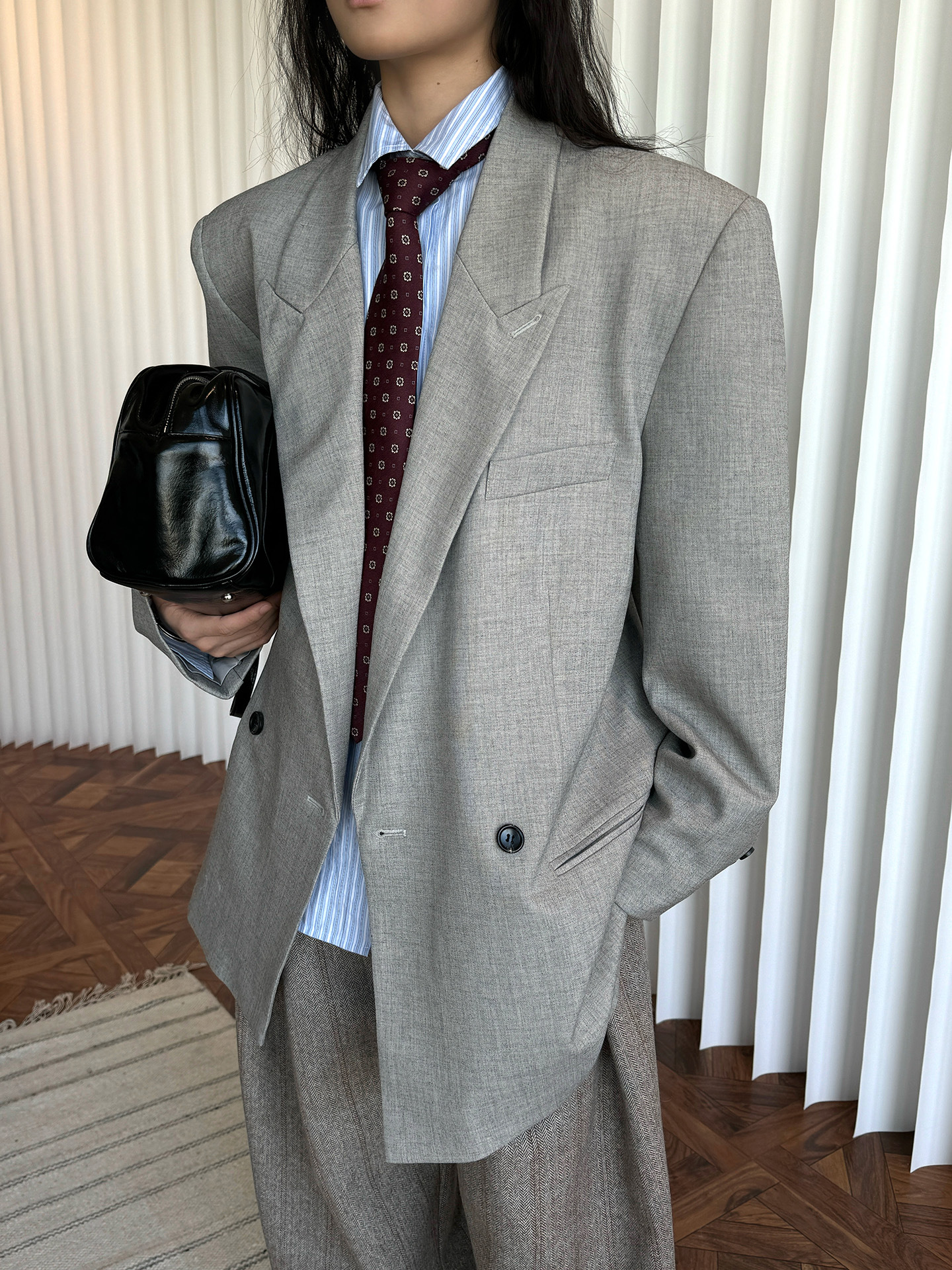 盧浮春の新型パリの古いお金は静かで豪華で、高智感があります。