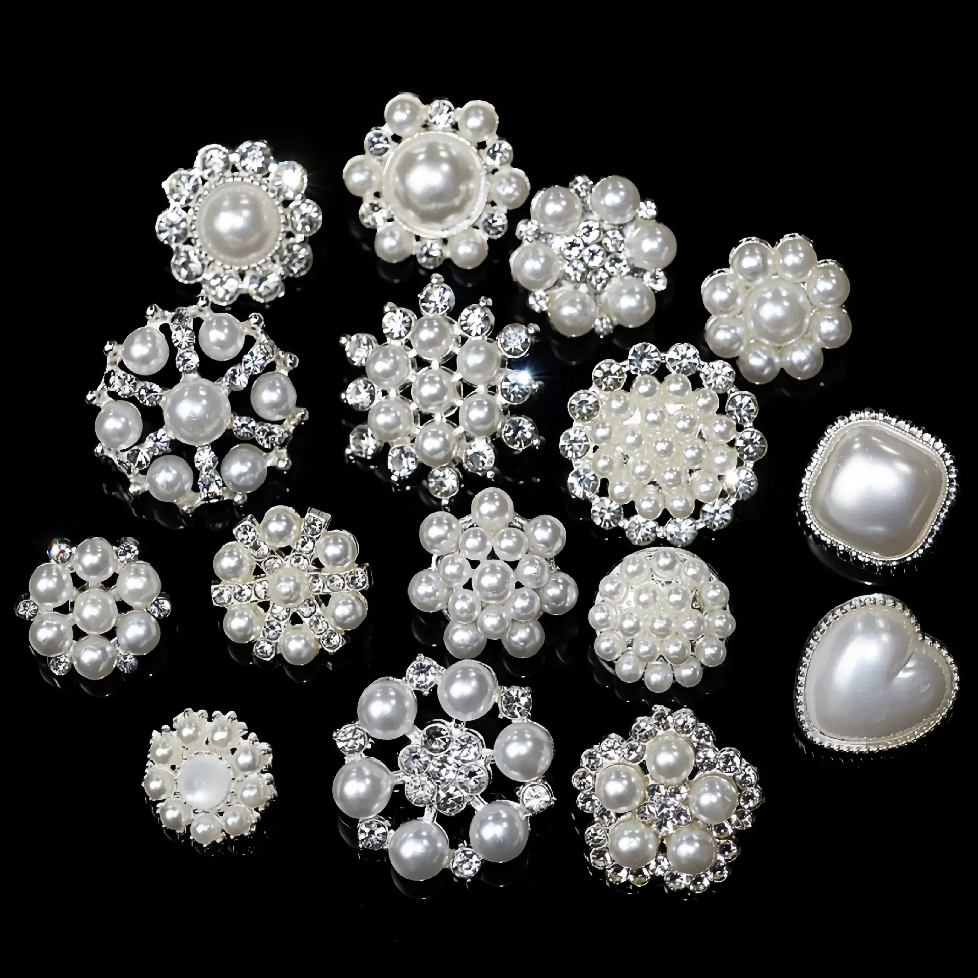 跨境专供小香风合金镶钻珍珠纽扣DIY高档服装手缝扣简约工厂直销