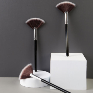 Cross-border new fan brush single makeup brush gift fan blush brush soft afterbrush beauty tools