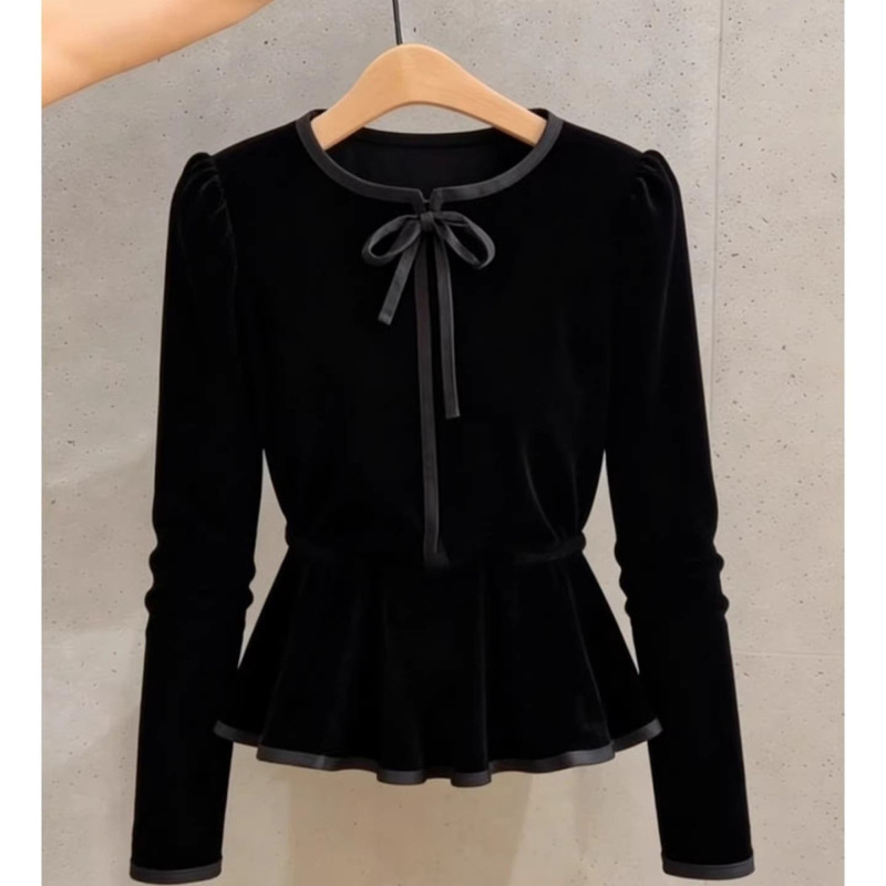 French-Style Elegant Black Velvet Blouse with Bow Tie, Round Neck, Waist-Cinching, Youthful and Stylish French-Style Elegant Black Velvet Blouse with Bow Tie, Round Neck, Waist-Cinching, Youthful and Stylish