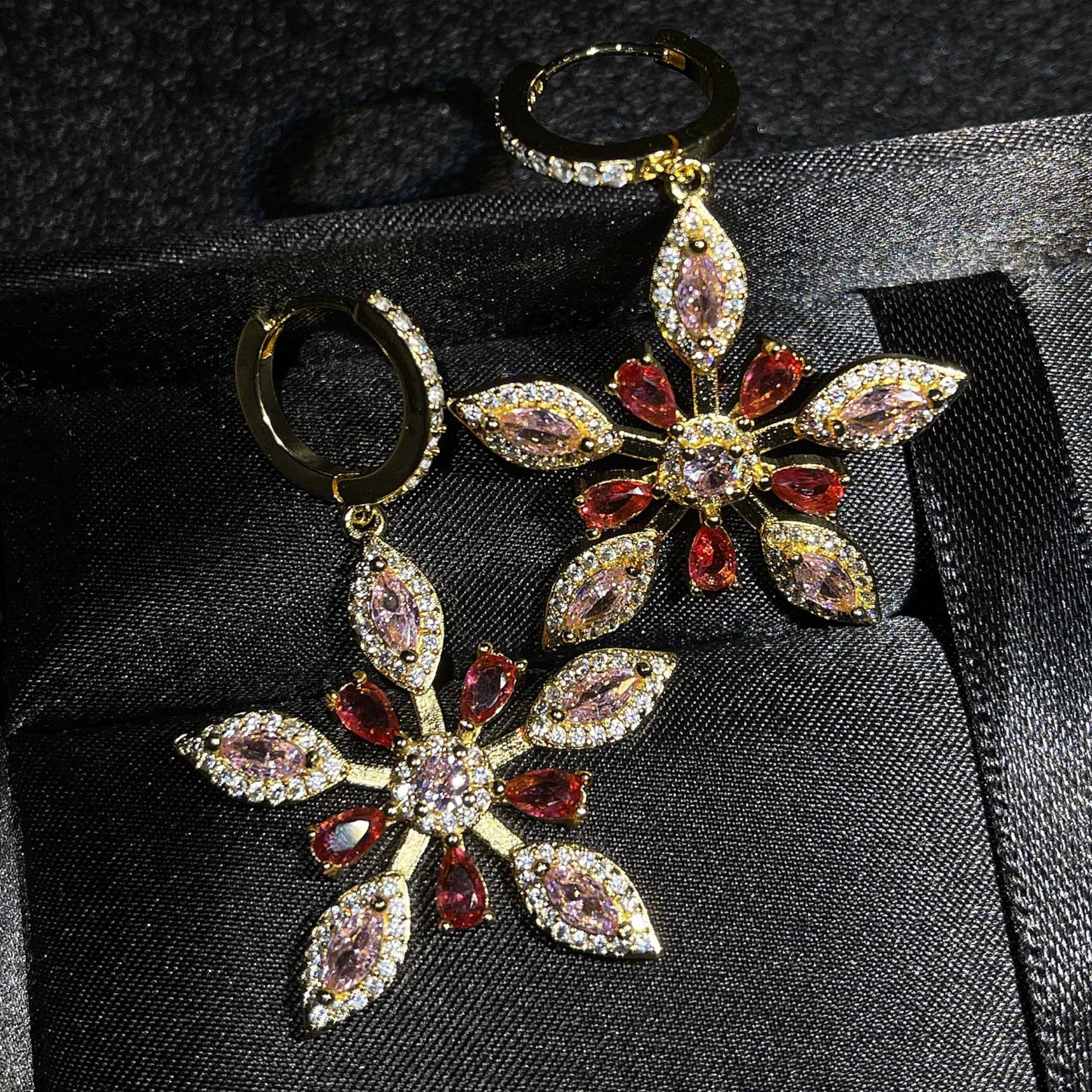 Серьги, интернет-звезда, инкрустированные кристаллами, корейский стиль, со снежинками