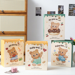 漫画の赤いバターの熊の紋様の贈り物の袋の高い顔の値の誕生日の贈り物の包装の紙袋のお土産の手提げ袋