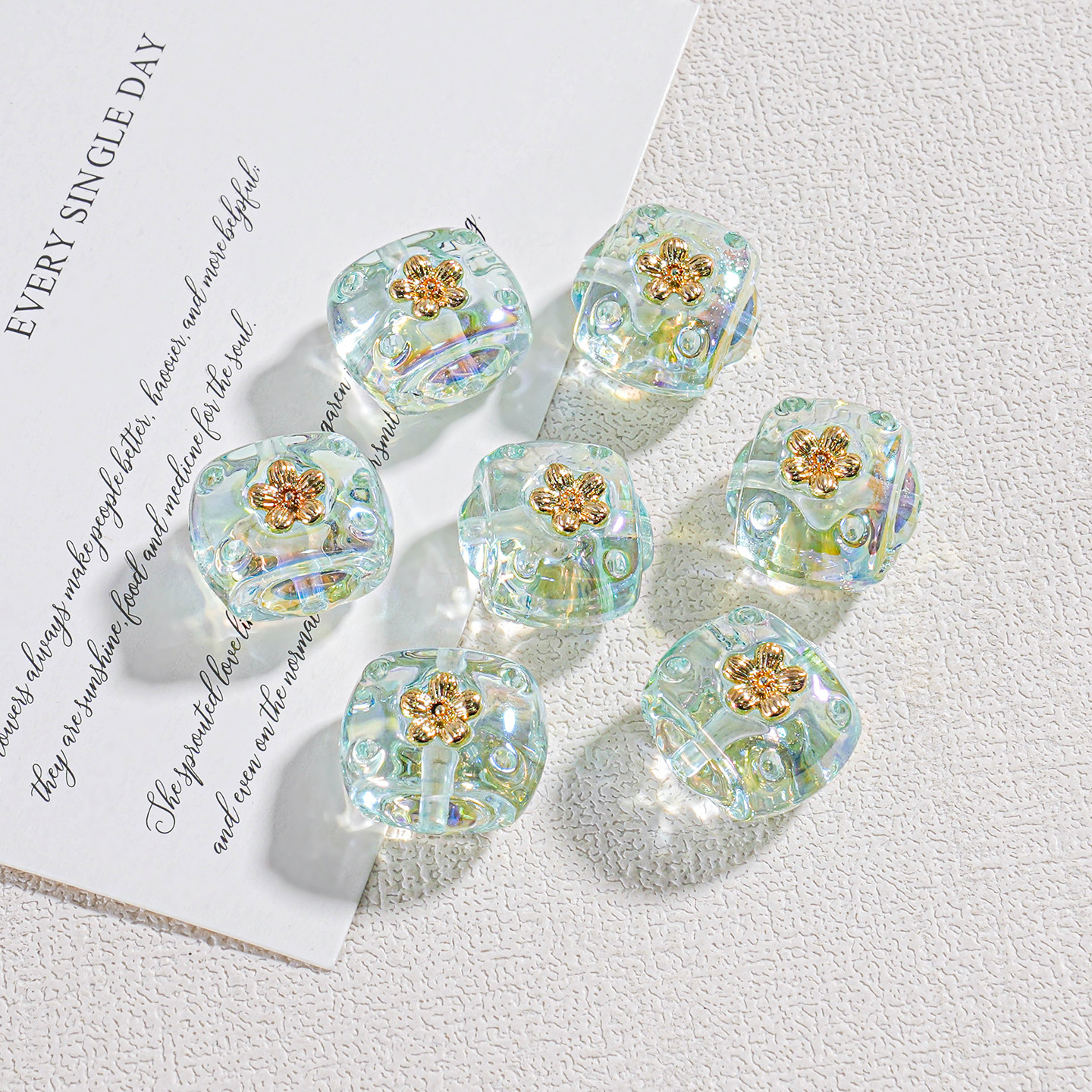 Cadena de teléfono móvil de resina de viento de lujo ligero, cadena de muñeca corta con cuentas hecha a mano transparente, material de accesorios de bricolaje cuadrado de moda