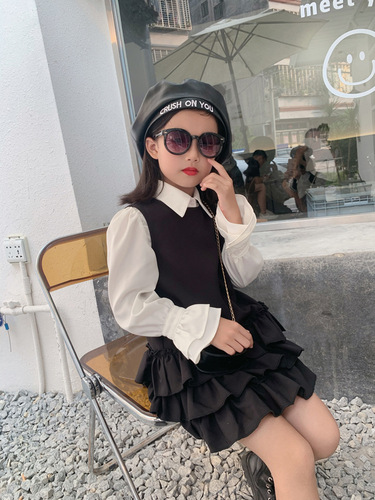 Family Set Autumn Outfit  New Mother and Daughter Set Hepburn Style Korean Black Cake Edge Frill Dress Set