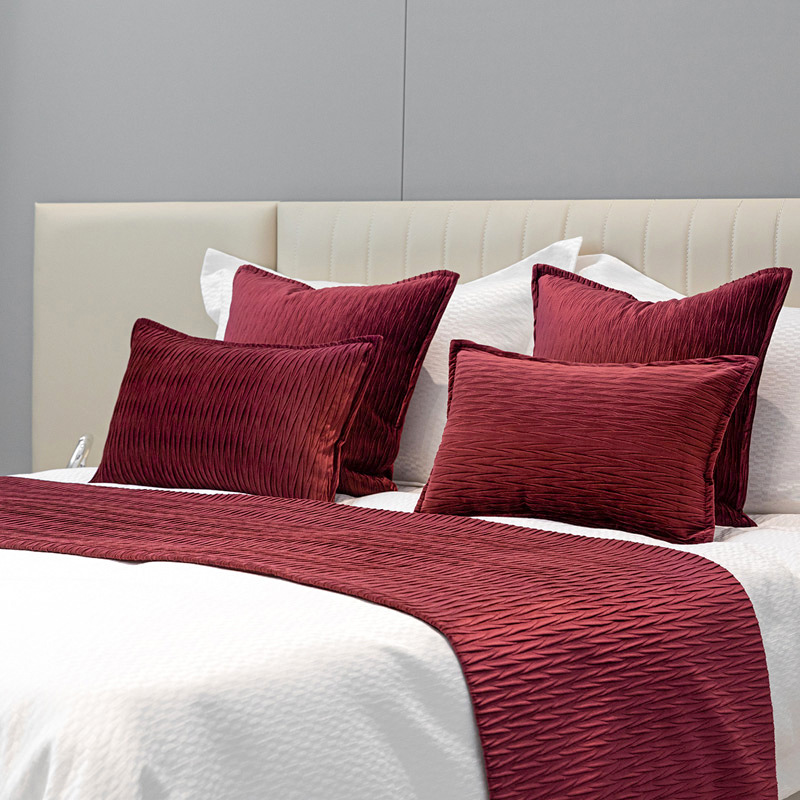 Light Luxury Vintage Red Bedding Kit Hotel Homestay Bed Tail Towel Large Pillow Model Room Bed Flag Pillow Waist Pillow Case
