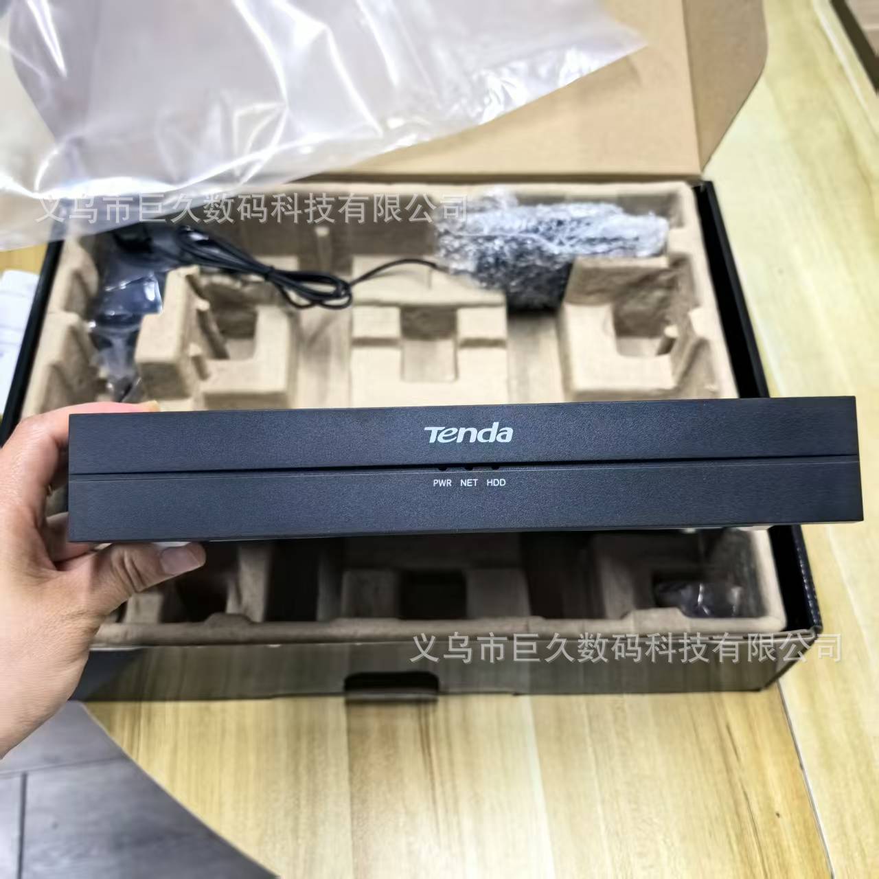 Tenda 16-Channel Iron Box NVR Bilingual System Recorder 4K Ultra HD Surveillance Host Mobile Remote Control TN3116