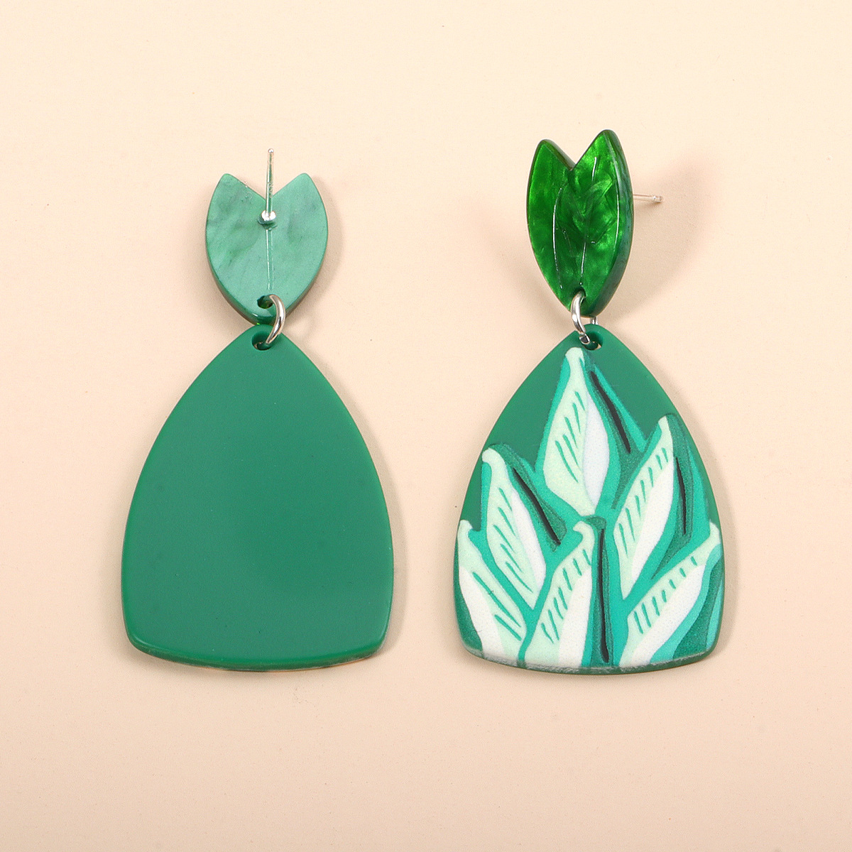 Acrylic Green Leaf Pendant Earrings display picture 5