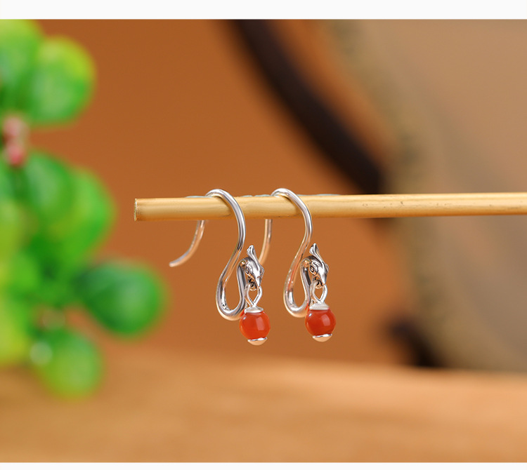 Bông tai móc bạc S925 hạt ngọc trai nước ngọt phong cách cổ điển họa tiết phượng hoàng — Mẫu phượng hoàng đỏ nam chi tiết 6