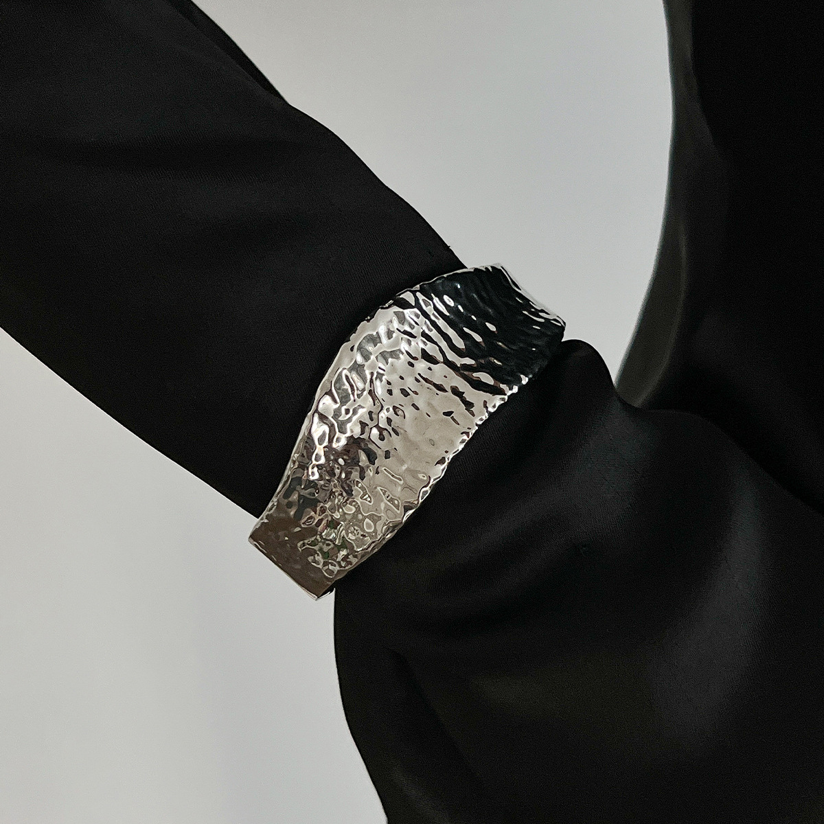 Hip-Hop Punk Geometric Alloy Bangles Wholesale display picture 14