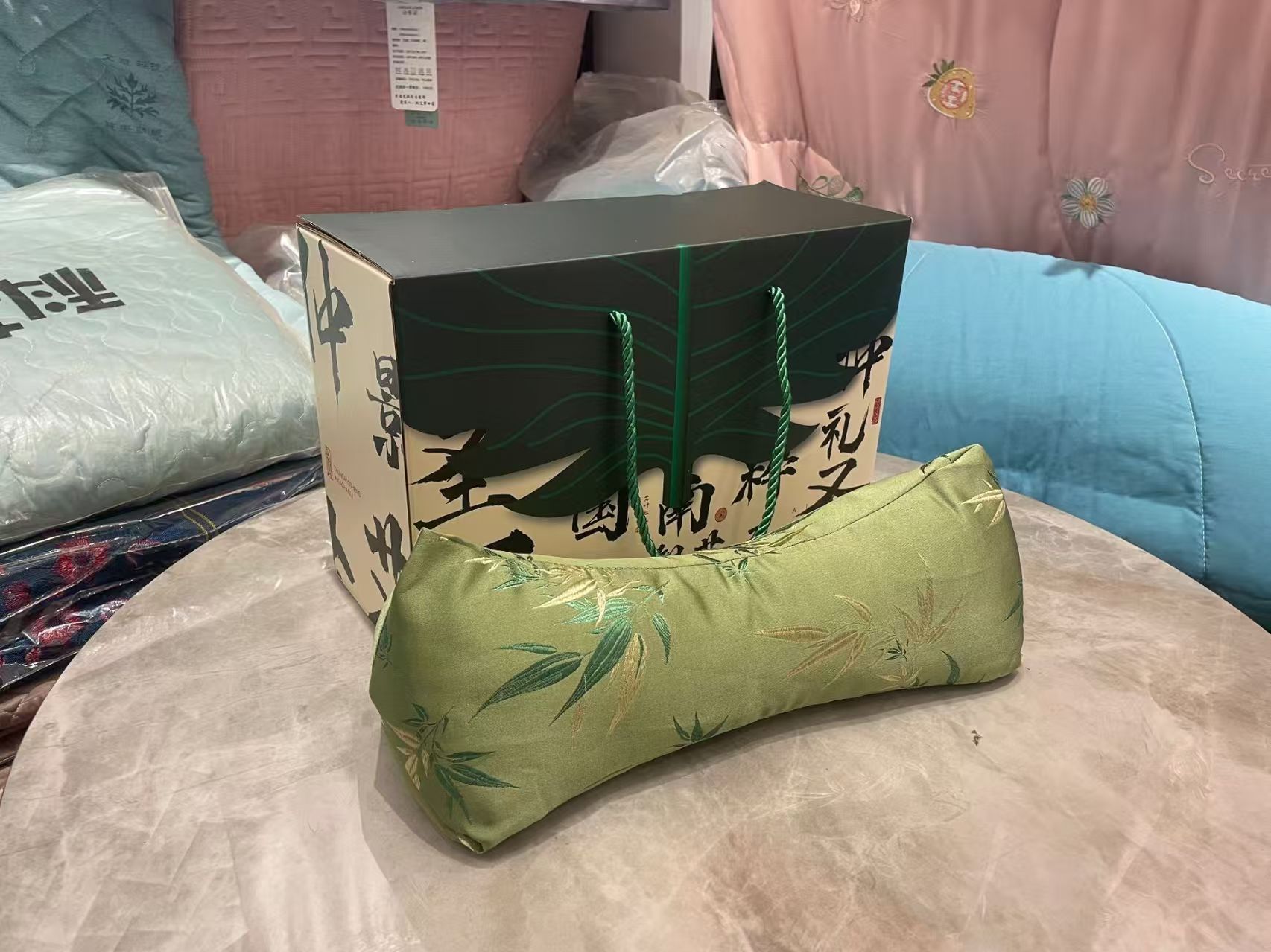 Ai Ye Mugwort Buckwheat Hull Pillow Triangular Cervical Support Herbal Pillow for Sleep Neck Comfort Gift Box overview