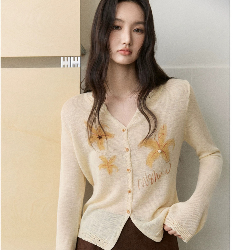 Early Autumn "Floral Bamboo Knot Linen" Hollow Lace Hand-painted Floral Knit Cardigan 26 Autumn Gentle Thin Top Early Autumn "Floral Bamboo Knot Linen" Hollow Lace Hand-painted Floral Knit Cardigan 26 Autumn Gentle Thin Top