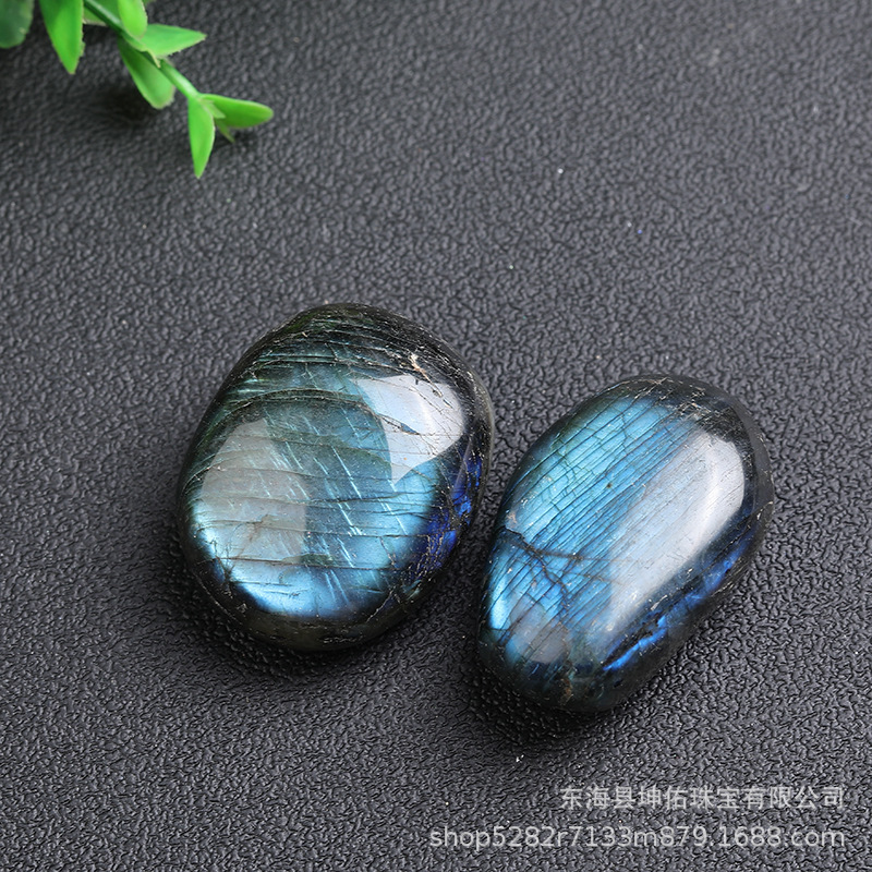 Factory wholesale natural crystal raw stone pull feldspar moonstone hand piece blue moonlight play ore logo