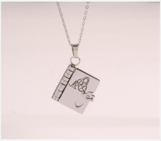 실버 손녀 모델 (스페인어)