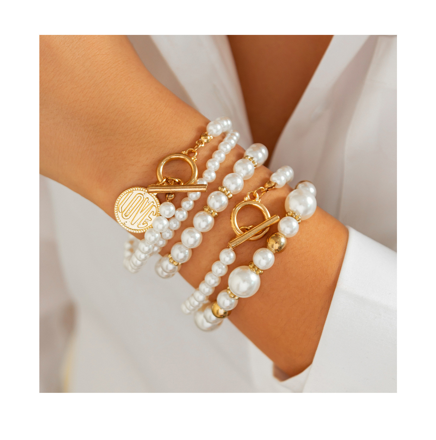 Bracelet superposé minimaliste léger et hypoallergénique_voghion.com