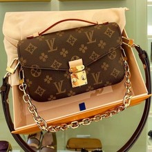 实物带标 L邮差包芯片2025新款真皮V腋下链条单肩斜挎手提印花包