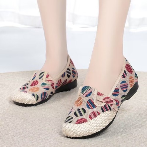 2024 New Old Beijing Fabric Shoes Soft Sole Anti-Slip Mother Shoes for Middle-Aged Women Canvas Shoes Slip-On Casual Single Shoes