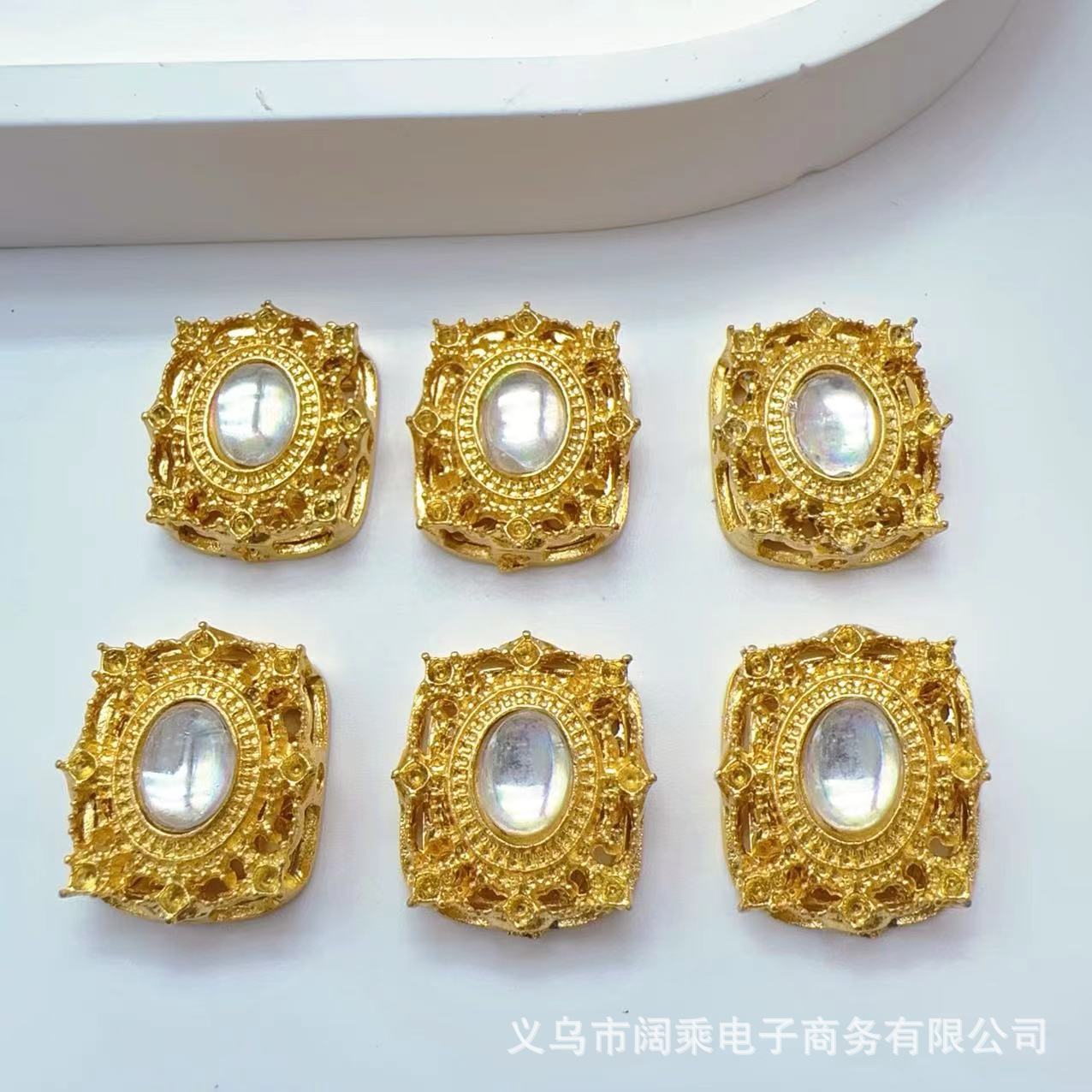 ダイヤモンドの長い方の大きい魔の箱の多い八穴のジルコニウムのdiyの手作りのビーズのブレスレットのネックレスの合金のアクセサリーのビーズの部品