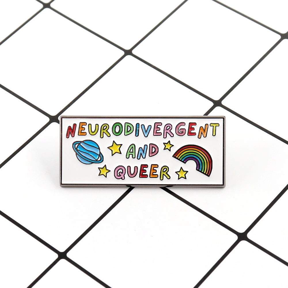 Значок-брошь Neurodivergent and Queer черный