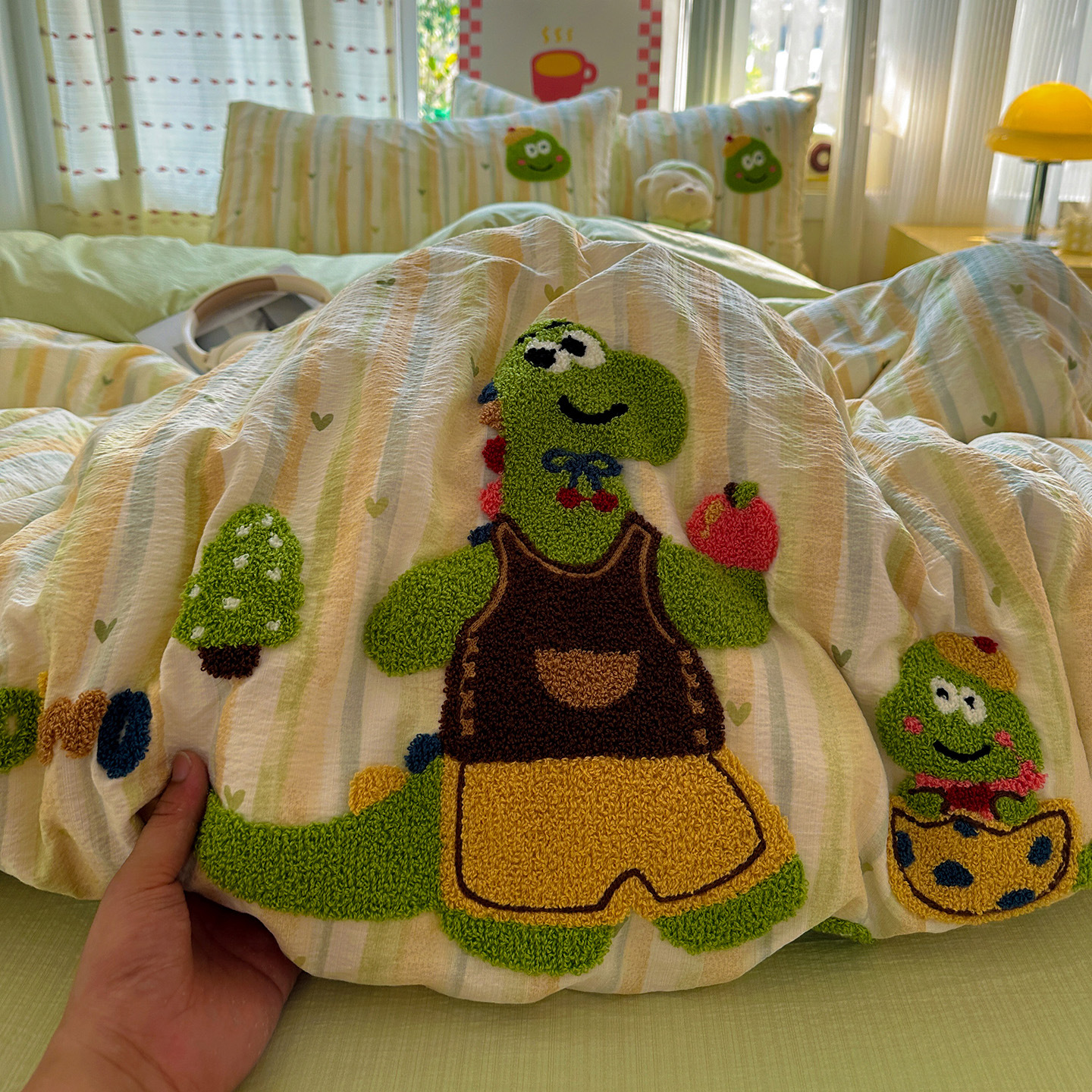 Madre y bebé clase A toallas de dormir desnudas bordadas de algodón puro cuatro piezas de cama sábanas super suaves cubierta cama dormitorio Kasa tres cuatro piezas de conjunto