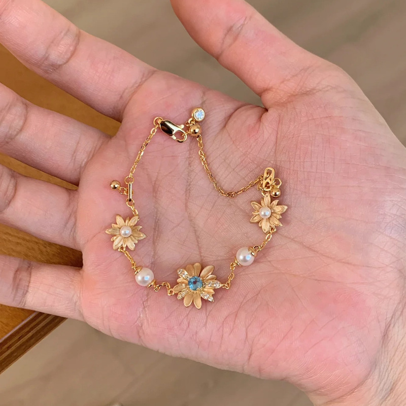 ライトラグジュアリースタイル S925 シルバーデイジーパールブレスレット女性用、芸術的で多用途なマイクロインレイクラフト気質フラワーネックレス|undefined