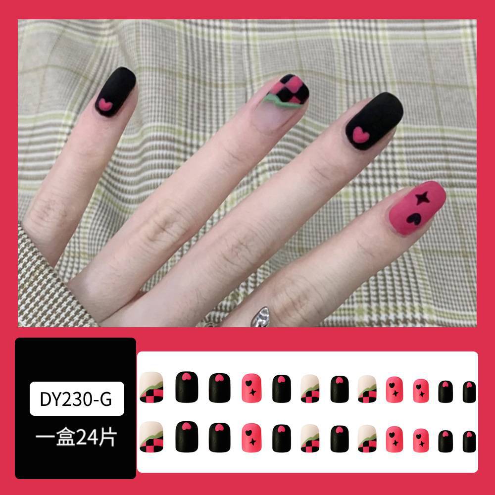 Pink negro, tablero de ajedrez de corazón de桃, manicure dulce, moda, chicas frescas, 24 piezas de uñas falsas, productos terminados.