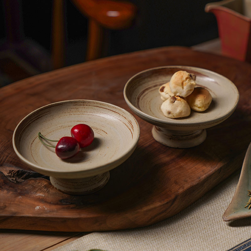 Stoneware Chinese-style high-footed tea tray, retro-style tea ceremony, Zen-like snack plate for Buddha, ceramic high-footed dried fruit snack tray