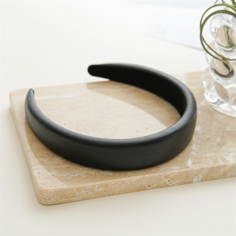 Bandeau minimaliste en cuir noir et argent, bandeau haut de gamme polyvalent français de couleur unie, bandeau haut de gamme crânien, épingle à cheveux pour lavage du visage._voghion.com