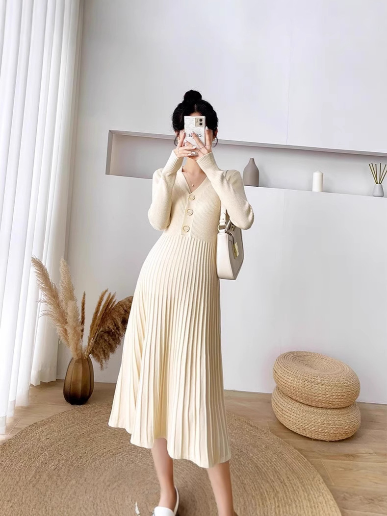 Intellectual Style Knitted Dress for Women in Autumn and Winter New Loose Large Size Bottoming Long Sweater Skirt over the Knee Pleated Long Skirt