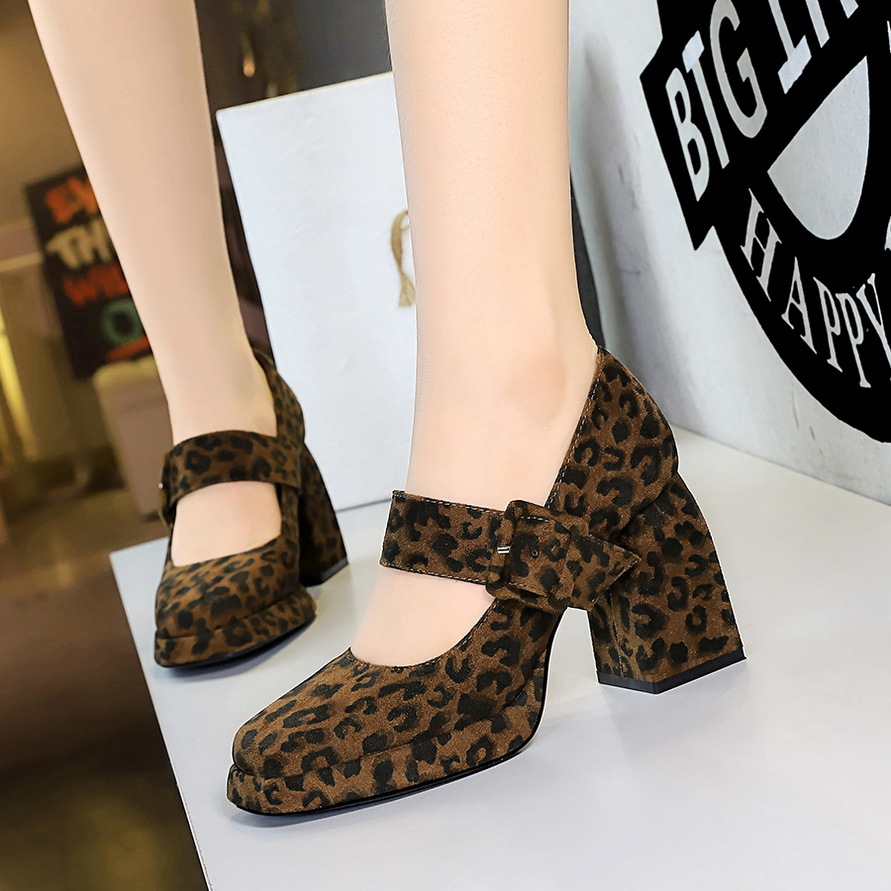 Women's Chunky Heel Platform Mary Jane Pumps With Buckle Strap_voghion.com
