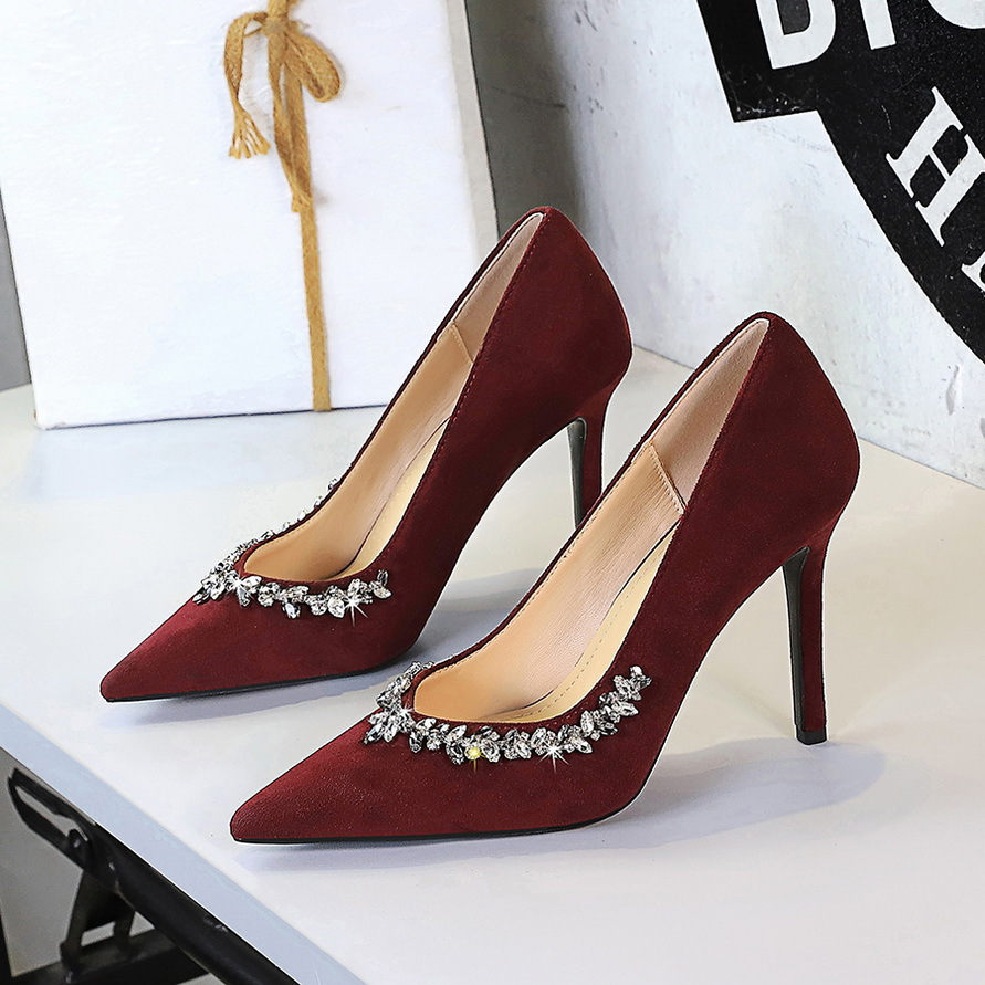Elegant Suede Stiletto Pumps With Rhinestone For Parties_voghion.com