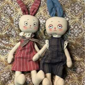 新款ins兔子生日礼物抓娃娃机公仔毛绒玩具柔软大号眯眼格子兔