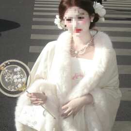 民国风仿皮草白色毛毛绒斗篷披肩女装外套配旗袍秋冬新款气质针织