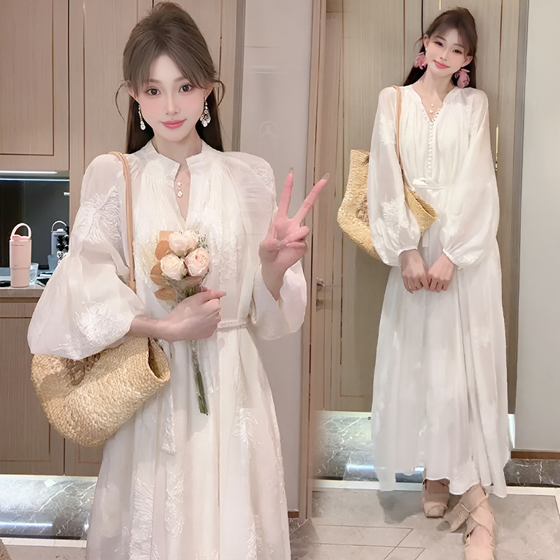 法式高级感绣花天丝长袖连衣裙2025春秋宽松慵懒风绝美纱裙长裙|undefined