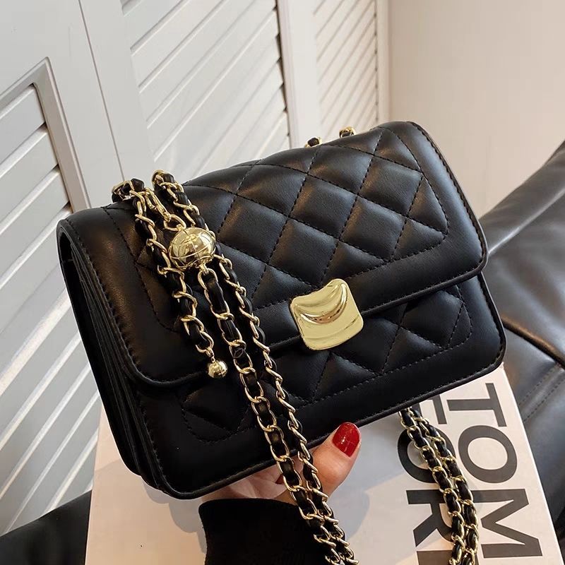 Borsa a tracolla trapuntata con catena per donna autunno_voghion.com