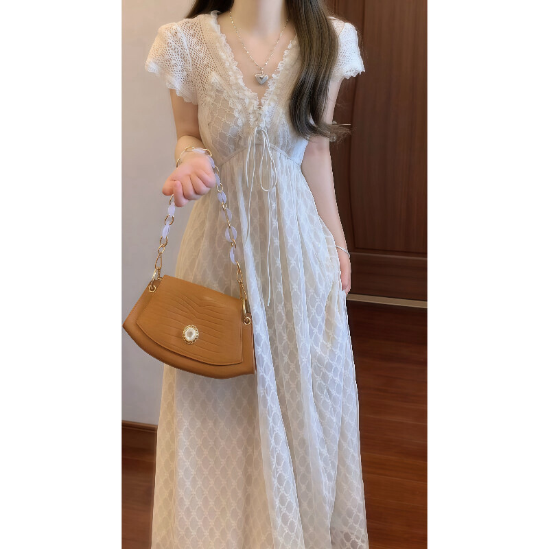 French-Style V-Neck Sheer Dress 2025 New Trendy Long Dress with a Luxurious and Elegant A-Line Silhouette French-Style V-Neck Sheer Dress 2025 New Trendy Long Dress with a Luxurious and Elegant A-Line Silhouette