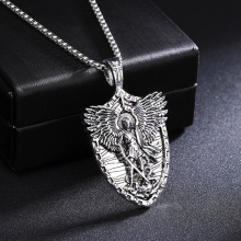 速卖通圣迈克尔男士不锈钢复古盾牌吊坠欧美钛钢天使项链饰品批发
